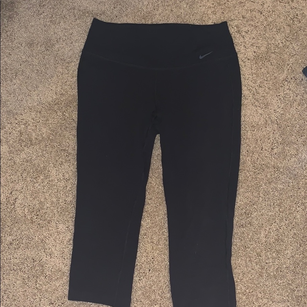 Nike cropped leggings
